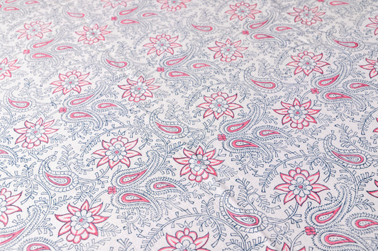 Tovaglia in cotone stampata a mano con disegno floreale minimal