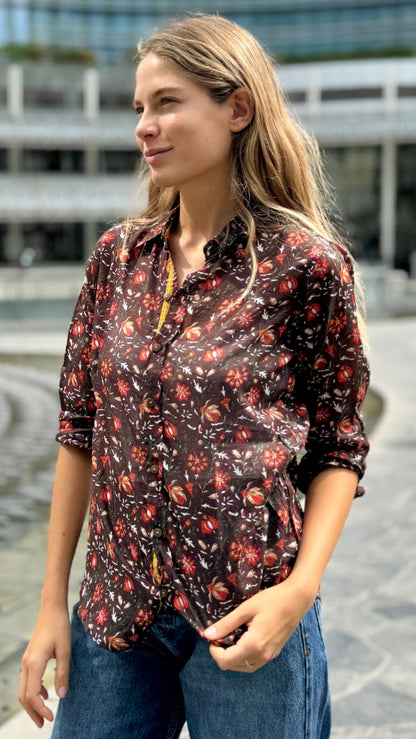 Camicia Donna in Cotone Indiano Block Print – Marrone con Fantasia Floreale, Maniche Lunghe, Bottoni in Legno