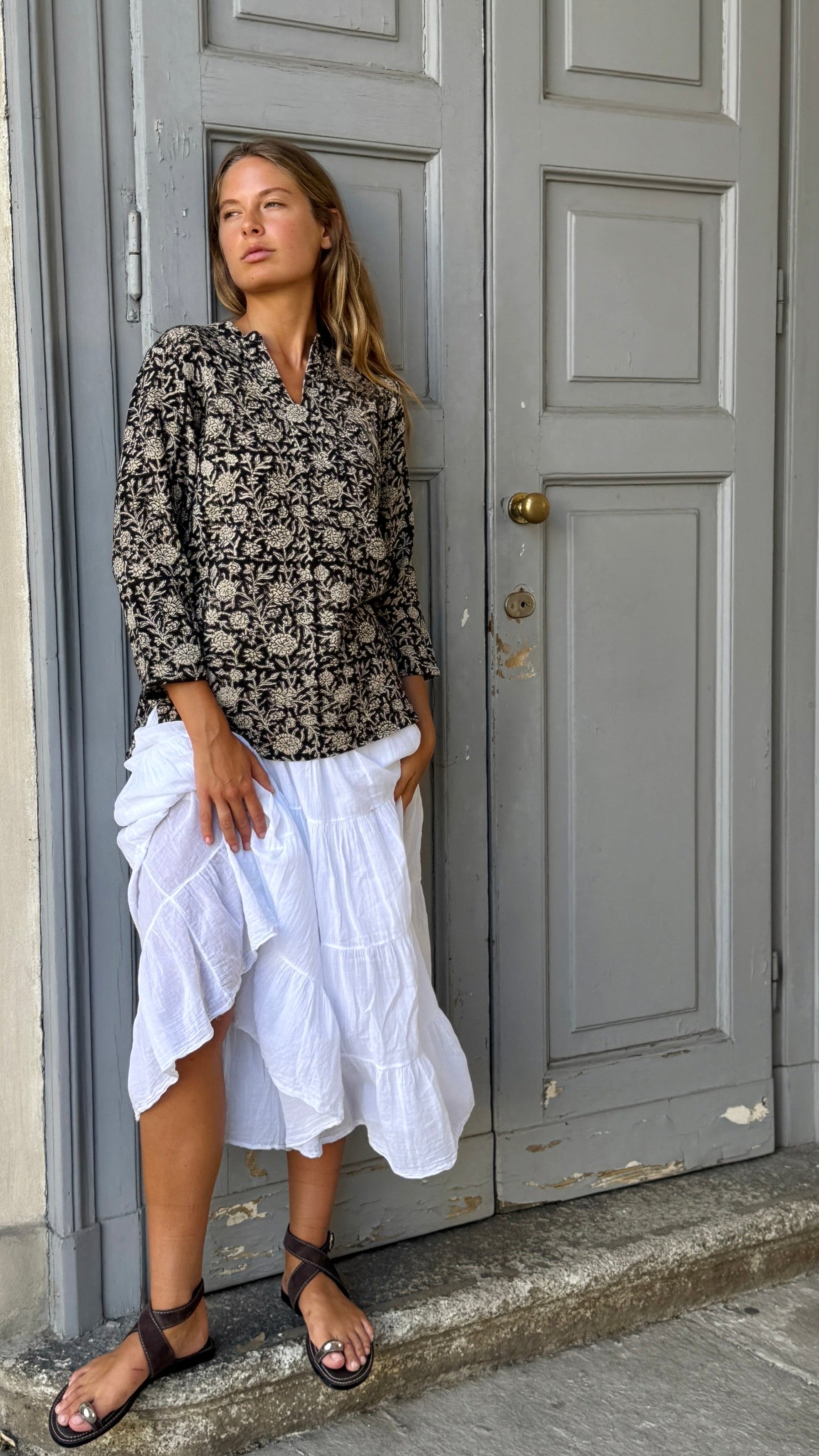 Blusa Donna in Cotone Khadi Block Print – Beige e Nera, Maniche Lunghe, Tessuta e Stampata a Mano