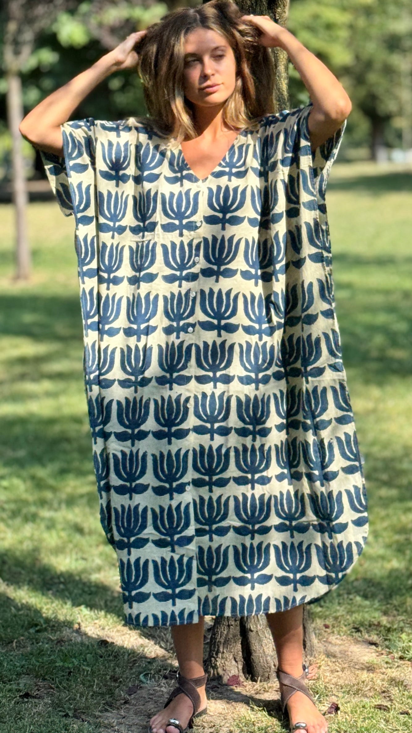 Caftano in Cotone Indiano Blu Indigo e Bianco – Stampa Block Print Artigianale