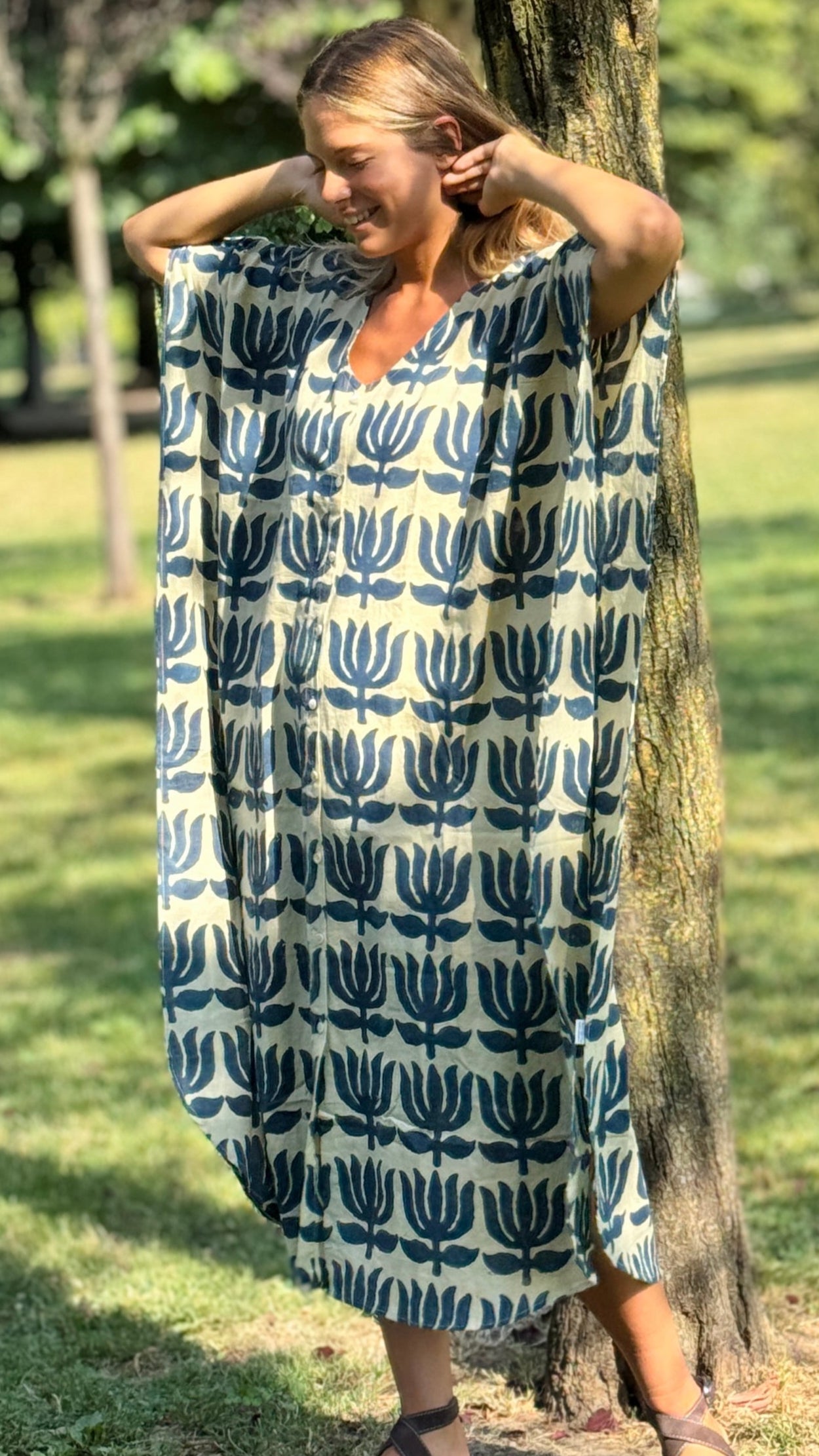 Caftano in Cotone Indiano Blu Indigo e Bianco – Stampa Block Print Artigianale