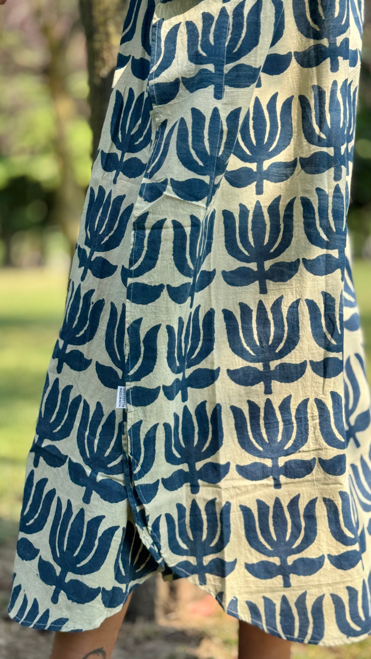 Caftano in Cotone Indiano Blu Indigo e Bianco – Stampa Block Print Artigianale