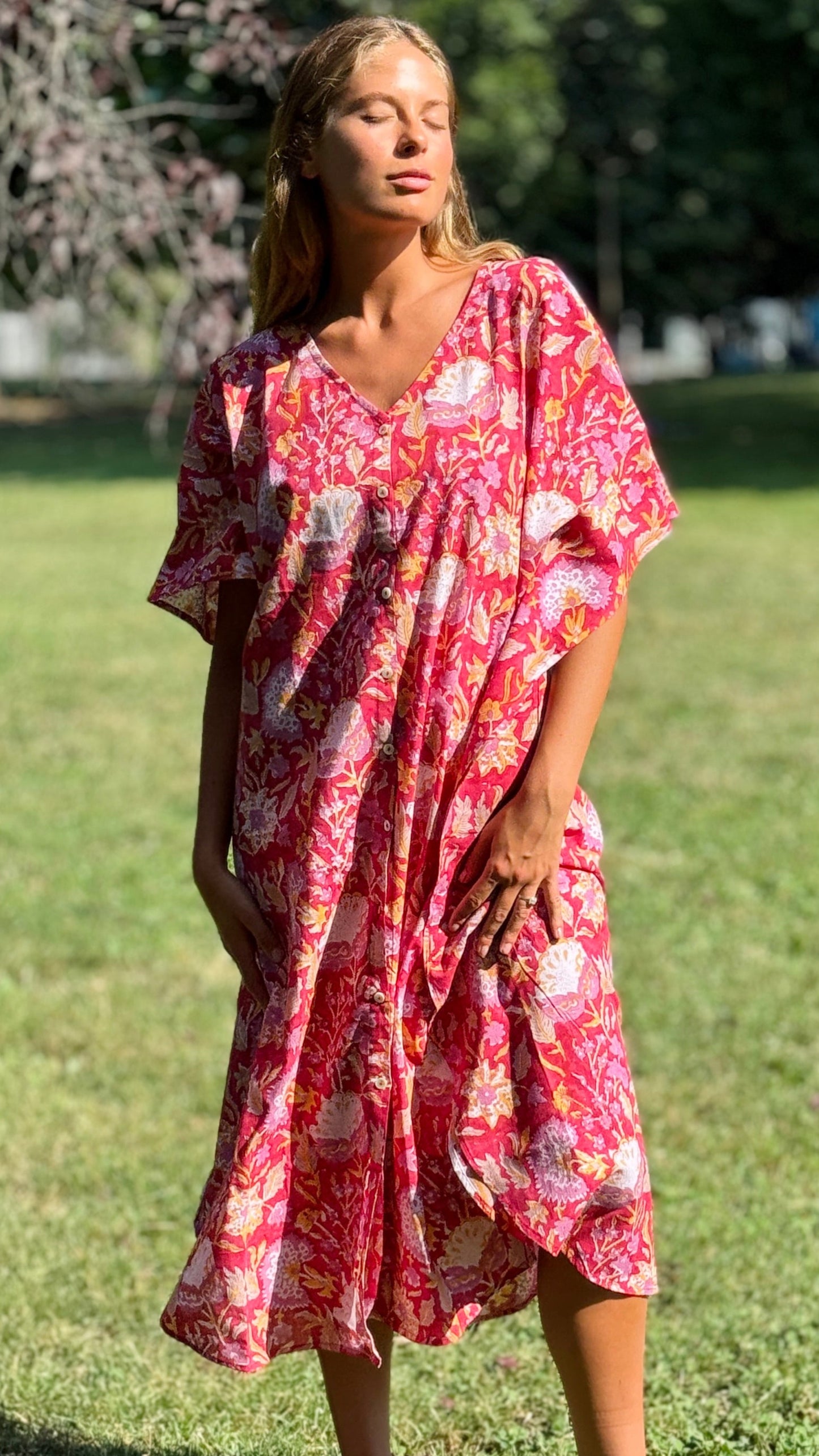 Caftano in Cotone Indiano Rosso Rosa Bianco e Arancio – Stampa Block Print Floreale Artigianale