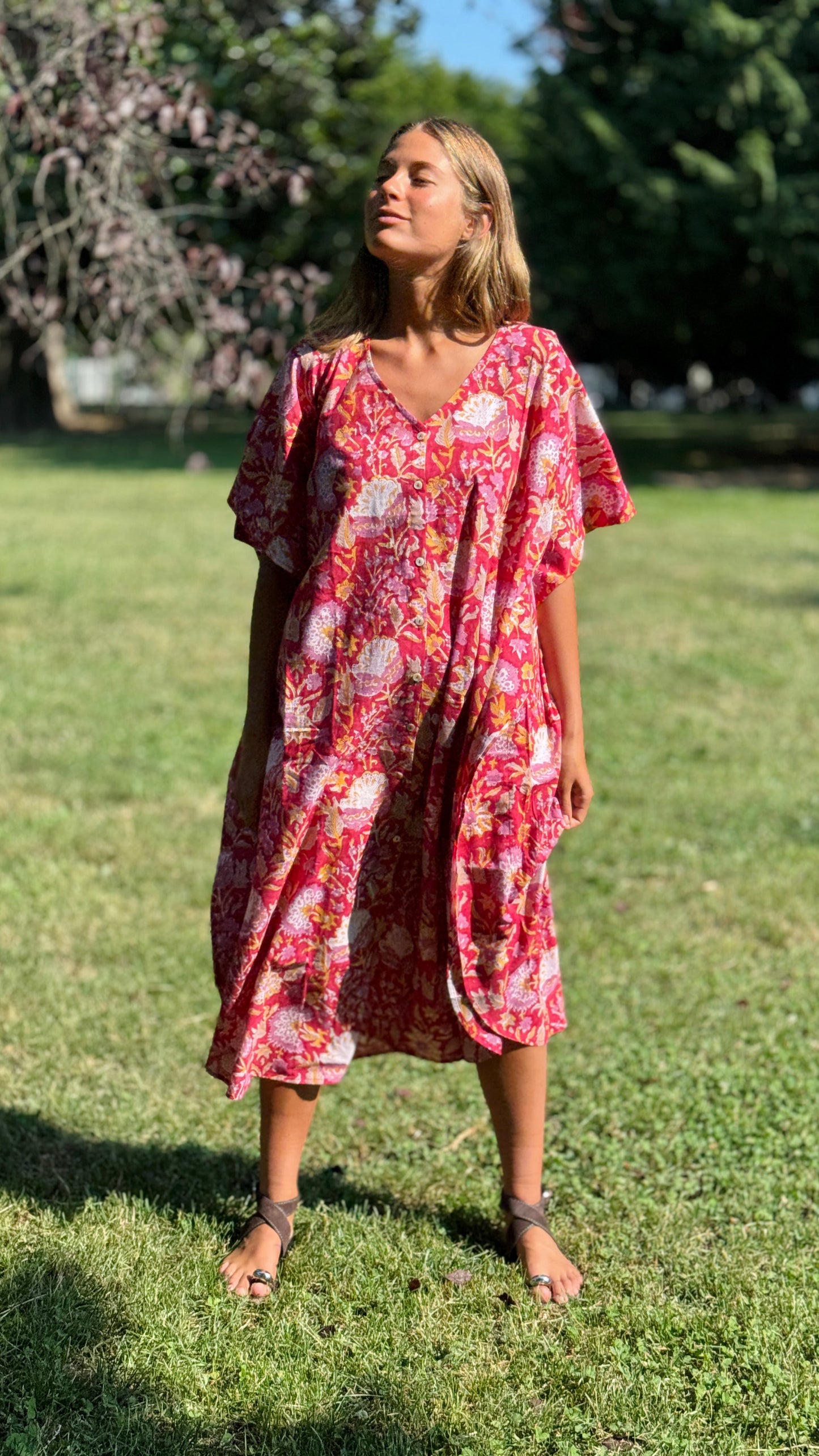 Caftano in Cotone Indiano Rosso Rosa Bianco e Arancio – Stampa Block Print Floreale Artigianale