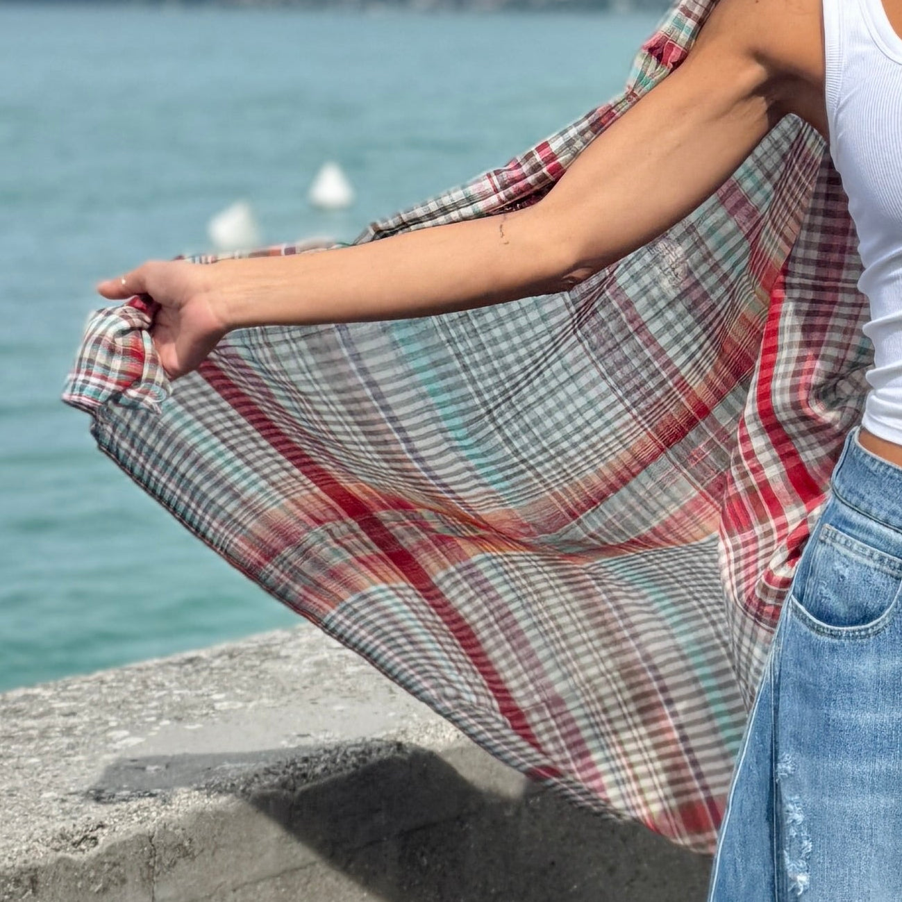 Sciarpa in cotone multicolore realizzata a mano, leggera sciarpa da viaggio a quadri, morbido scialle in cotone intrecciato, accessorio casual da indossare a strati, regalo per lei