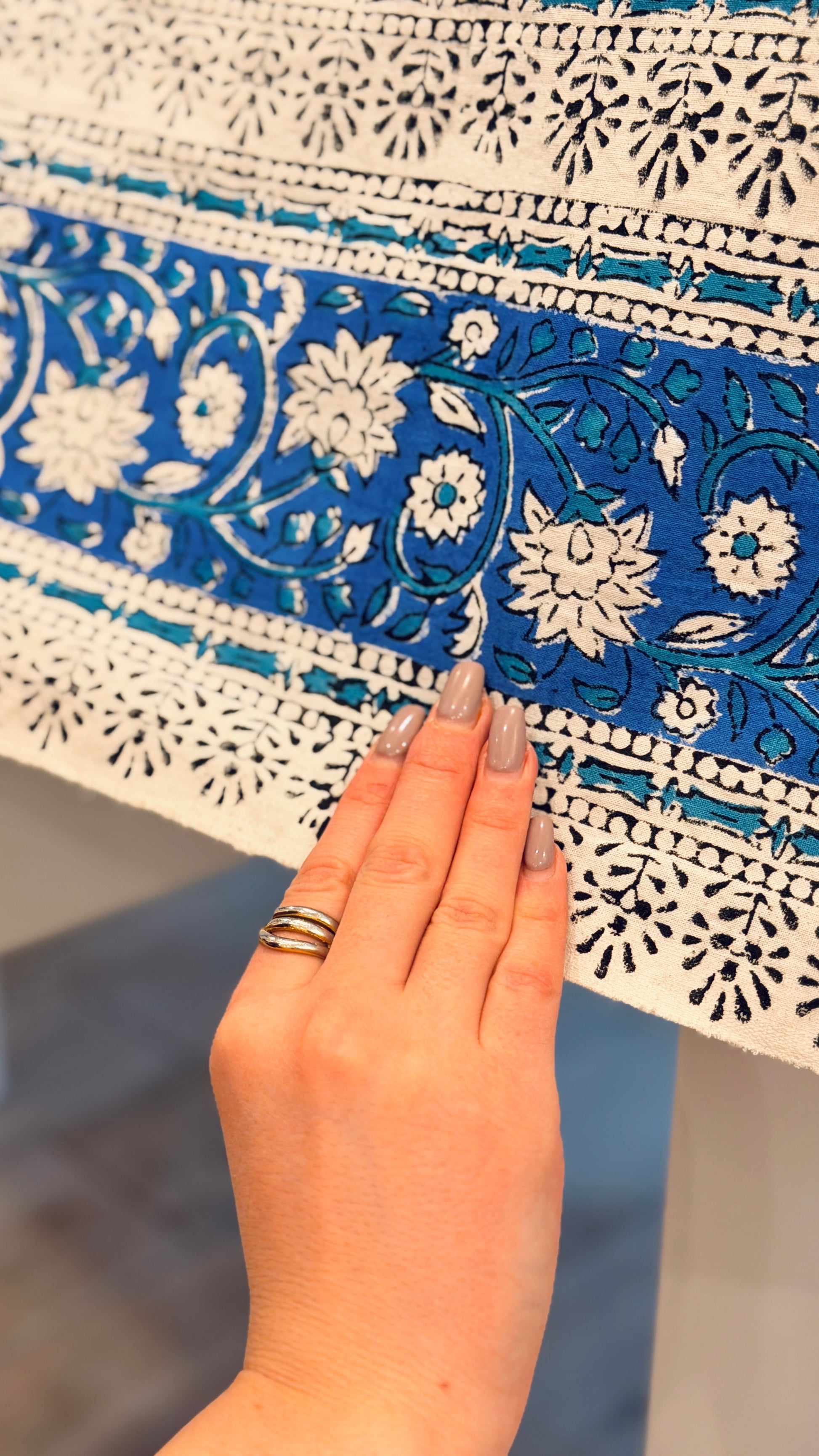 Hand-printed cobalt blue and turquoise mandala block print cotton tablecloth 150x220cm (60x87 inches): intricate circular pattern with multi-layered floral border.
