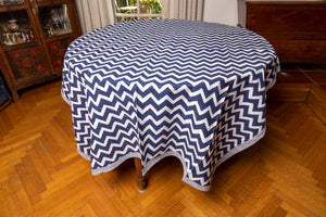 Cotton tablecloth with block print geometric zig-zag design 150x240 cm