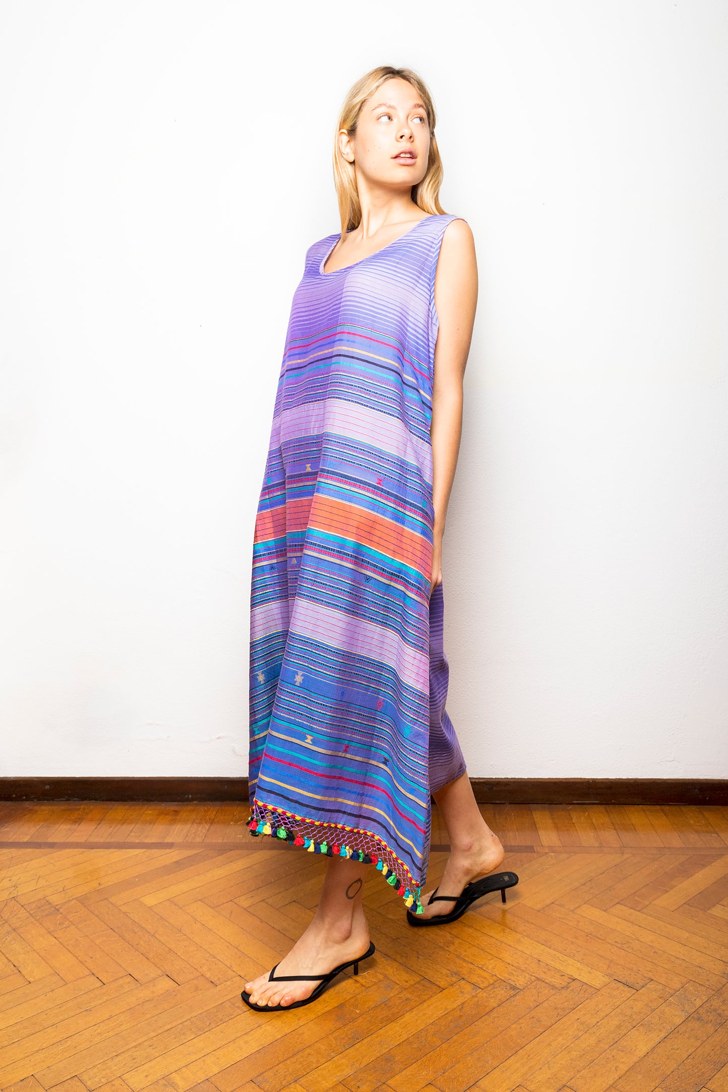 Women's sleeveless long dress in hand-spun cotton created on a manual loom - KALU026