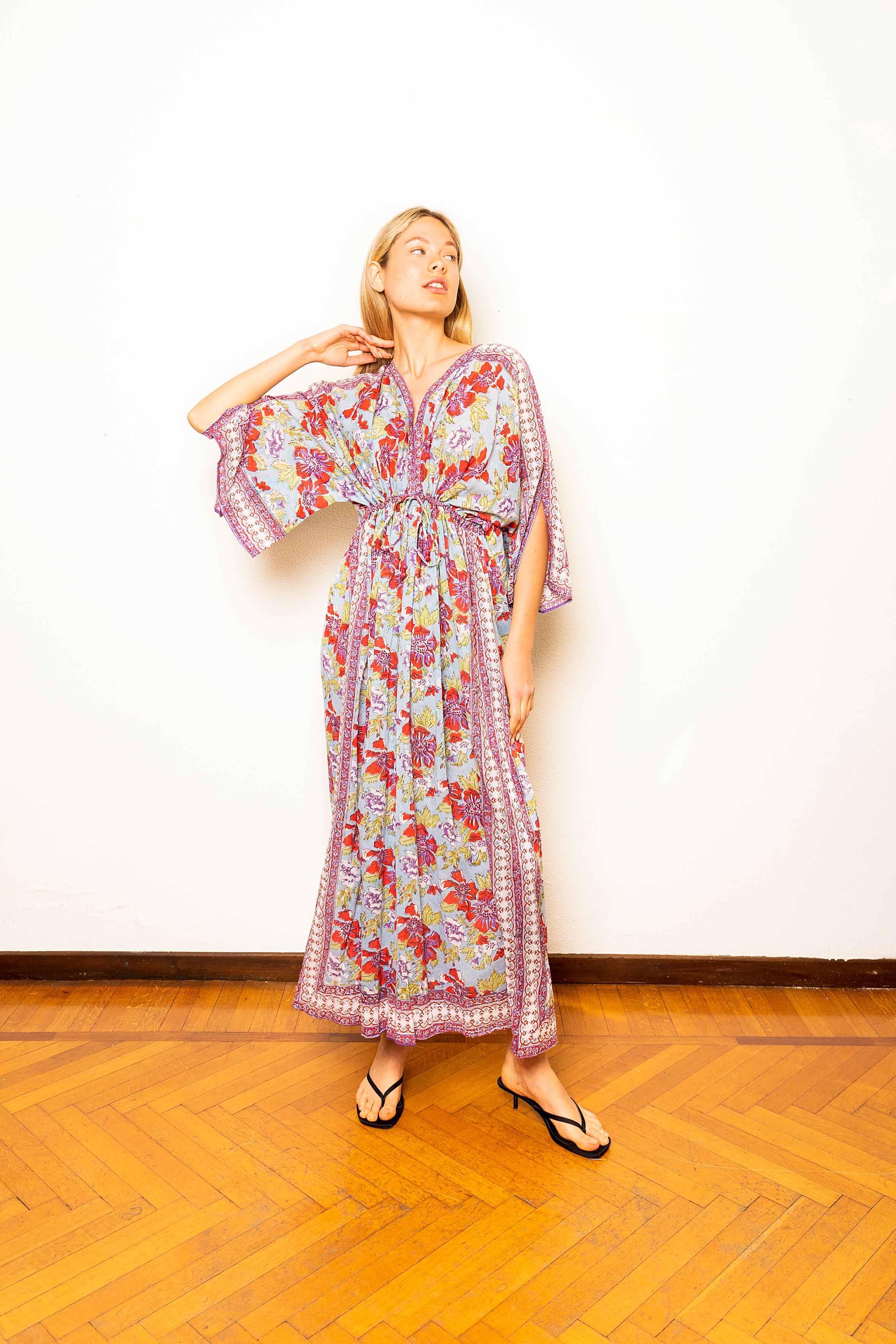 Indian caftan in light cotton and floral print 23MA015 Malini Shop