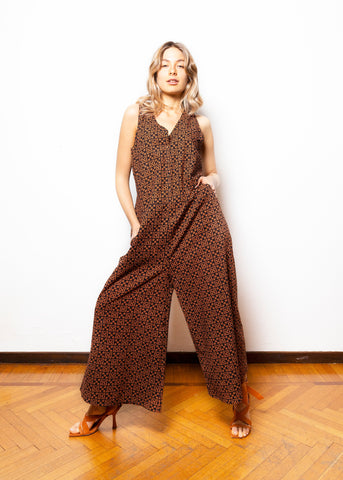 Sleeveless jumpsuit in cotton with minimal geometric print - NEEV008